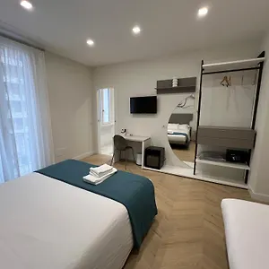 Vittoria's Luxury , Rzym Włochy
