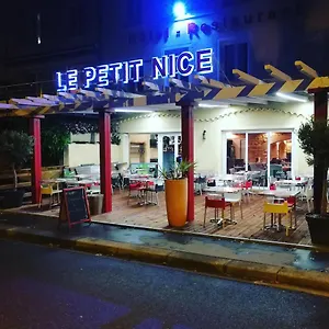 O Petit Hotel